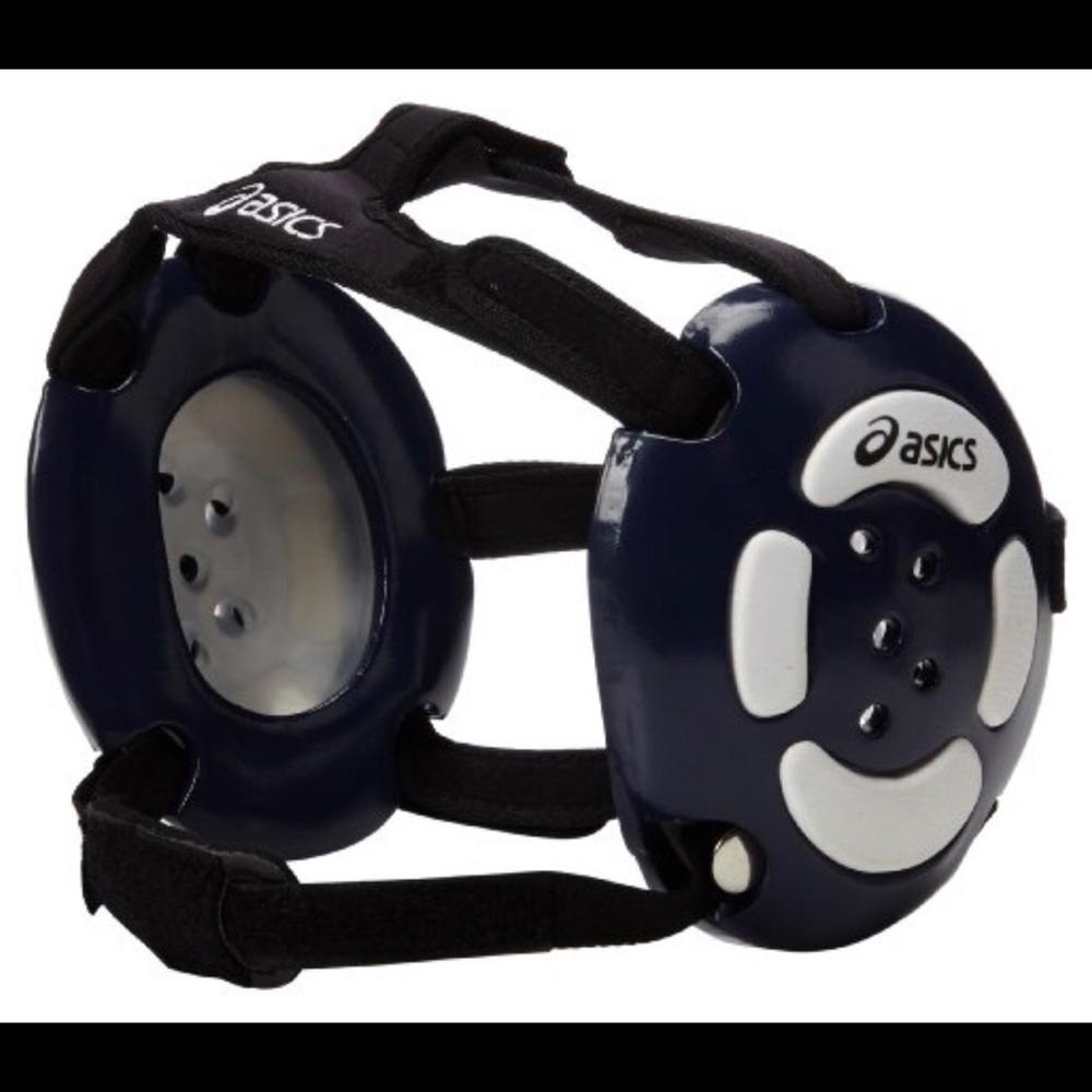 ASICS aggressor wresting ear guard